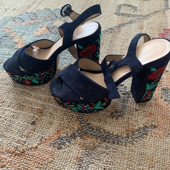 Club Monaco brand heels - Picture 1 of 2